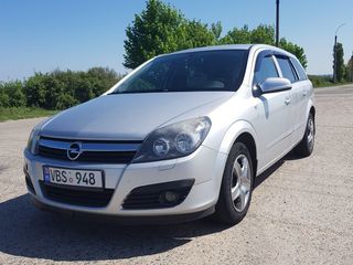 Opel Astra foto 1