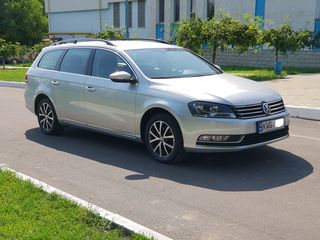 Volkswagen Passat foto 3