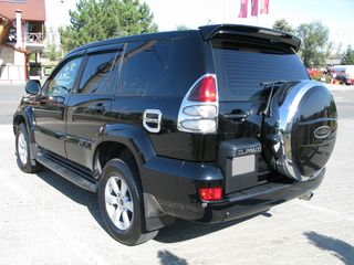 Toyota Land Cruiser Prado foto 8