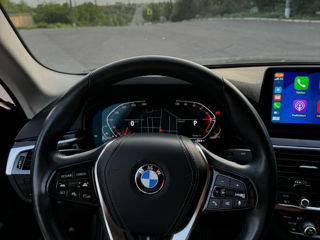 BMW 5 Series foto 2