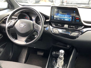 Toyota C-HR foto 13