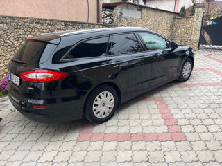 Ford Mondeo foto 2