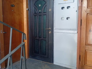 2-комн. кв., 47 м², 3/5 эт.