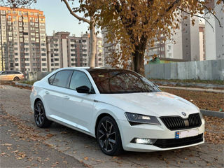 Skoda Superb foto 2