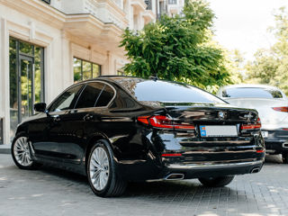 BMW 5 Series foto 2