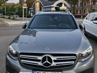 Mercedes GLC foto 8