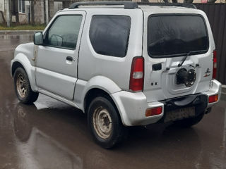 Suzuki Jimny foto 4