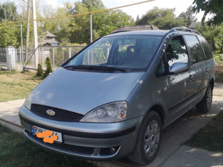 Ford Galaxy foto 2