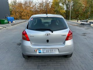 Toyota Yaris foto 6