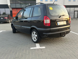 Opel Zafira foto 8