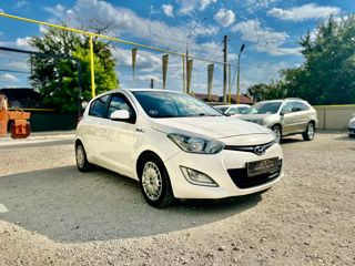 Hyundai i20 foto 1