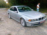 BMW 5 Series foto 3