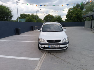 Opel Zafira foto 3