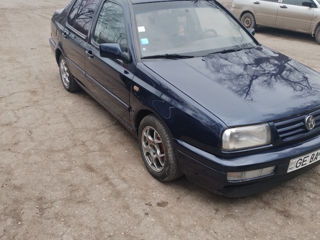 Volkswagen Vento foto 9