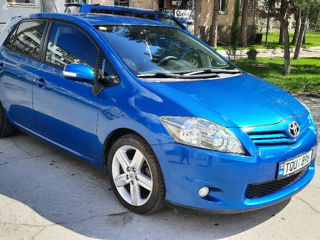 Toyota Auris фото 4