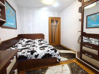 Vând apartament la Ialoveni, bloc nou, curte privata foto 2