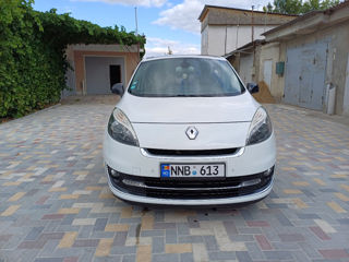 Renault Grand Scenic foto 9