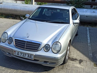 Mercedes E-Class foto 7