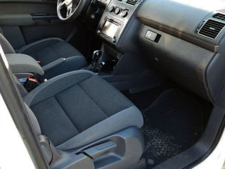 Volkswagen Touran foto 4