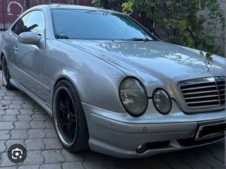 Mercedes Benz CLK foto 2