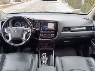 Mitsubishi Outlander foto 6