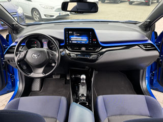 Toyota C-HR foto 8