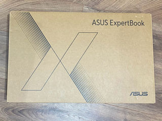 ASUS ExpertBook