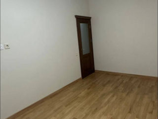 Apartament cu 2 camere, 64 m², Botanica, Chișinău foto 2