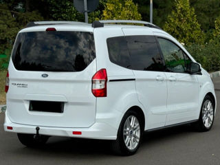 Ford Tourneo Courier foto 11