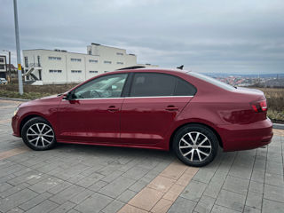 Volkswagen Jetta foto 4