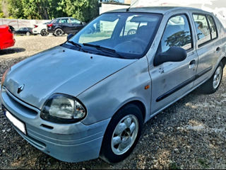 Renault Clio foto 2