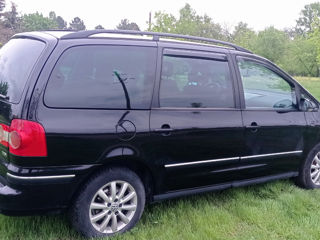 Volkswagen Sharan foto 9