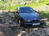 BMW 5 Series foto 2