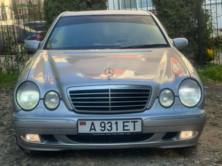 Mercedes E-Class foto 4