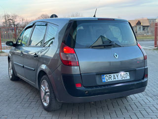 Renault Grand Scenic foto 4