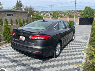 Ford Fusion foto 3