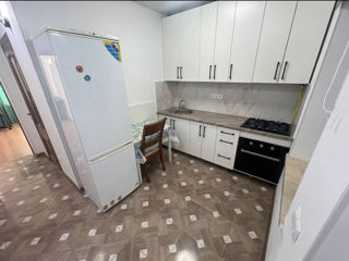 Apartament cu 2 camere, 44 m², Poșta Veche, Chișinău foto 3