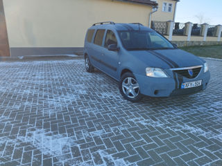 Dacia Logan foto 2