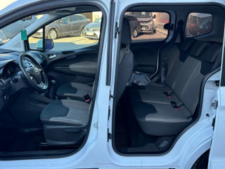 Ford Tourneo Courier foto 14