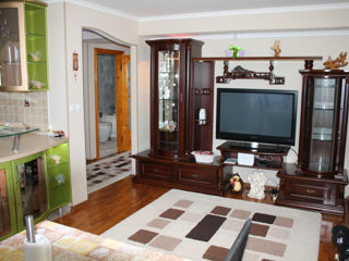 Apartament cu 4 camere, 89 m², Centru, Briceni foto 2