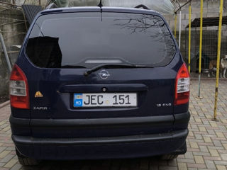 Opel Zafira foto 5