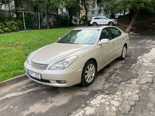 Lexus ES Series