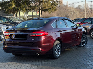 Ford Fusion foto 5