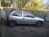 Opel corsa.  anu  2000,   motor x 10 xe foto 3