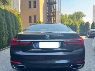 BMW 7 Series foto 3