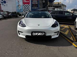 Tesla Model 3 foto 1