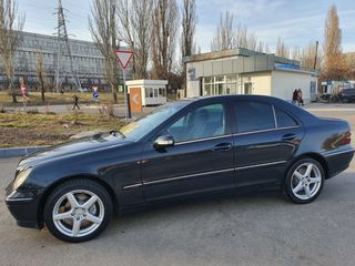 Mercedes C Class foto 4