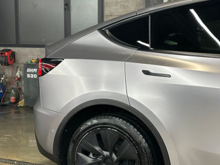 Tesla Model Y foto 5