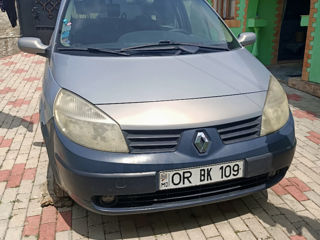 Renault Scenic фото 6