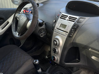 Toyota Yaris foto 7